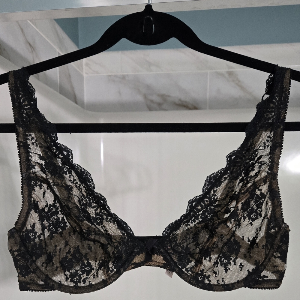 Vintage Victoria's Secret Black Lace Bra